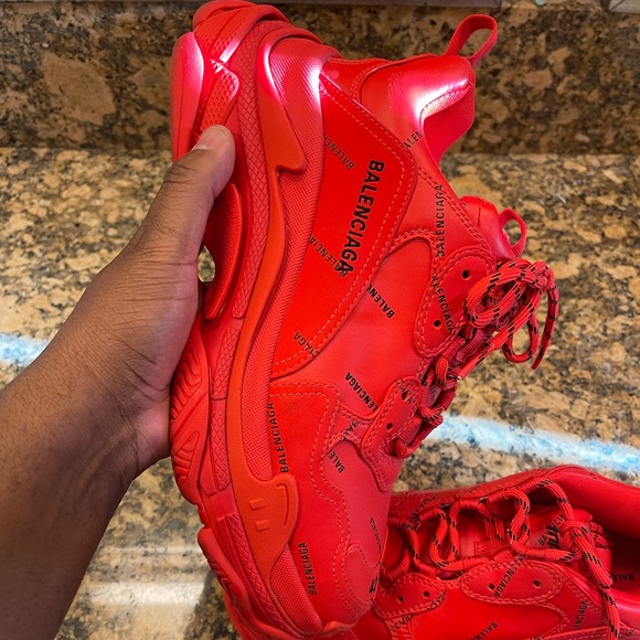 balenciaga triple s mens red